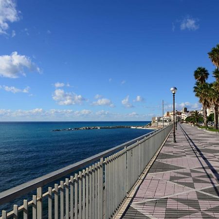 B&B Lungomare Diamante Exterior foto