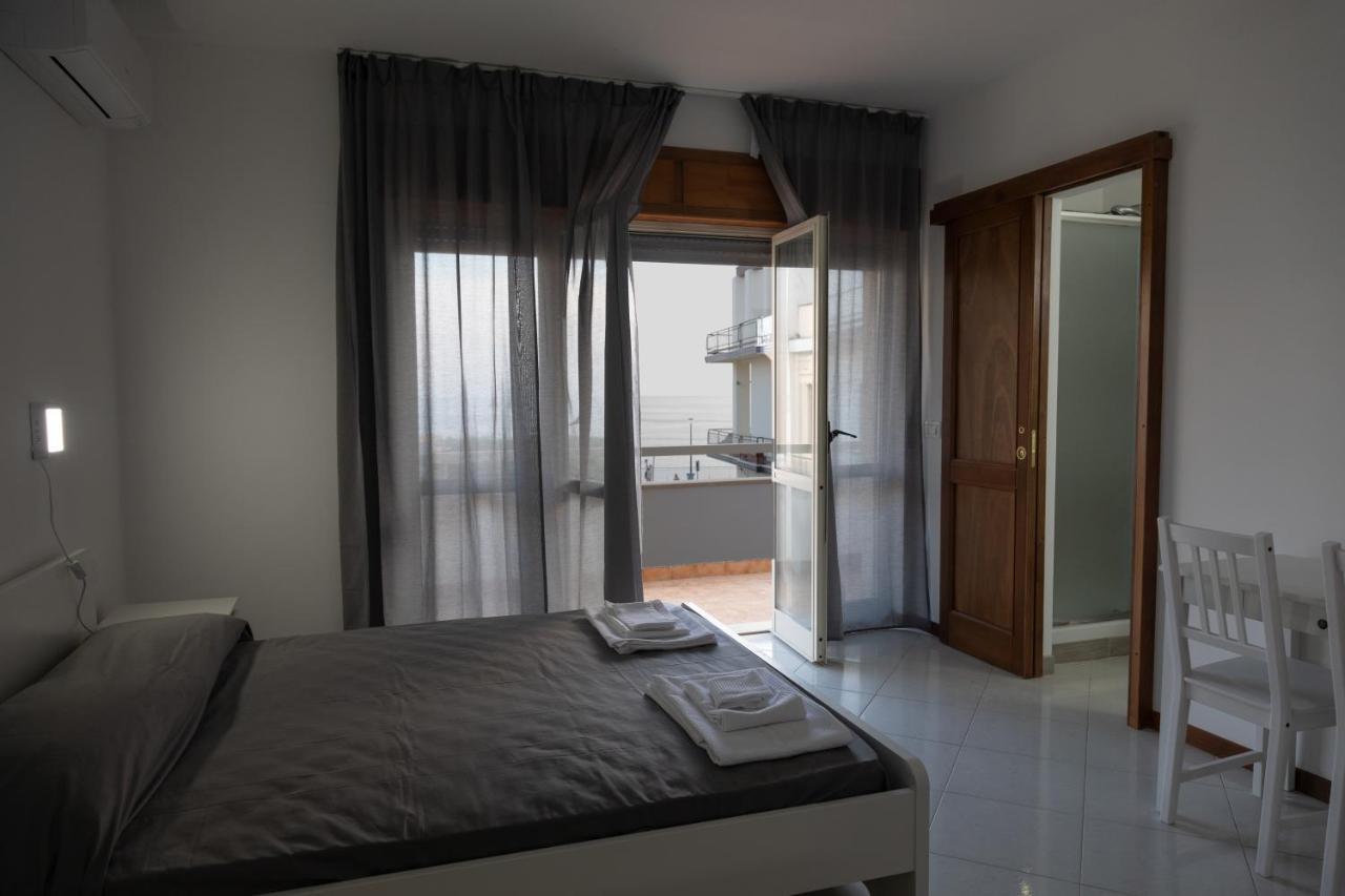B&B Lungomare Diamante Exterior foto